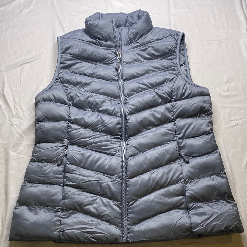 32 Degrees Women's Quilted‎ Gray Vest NWOT